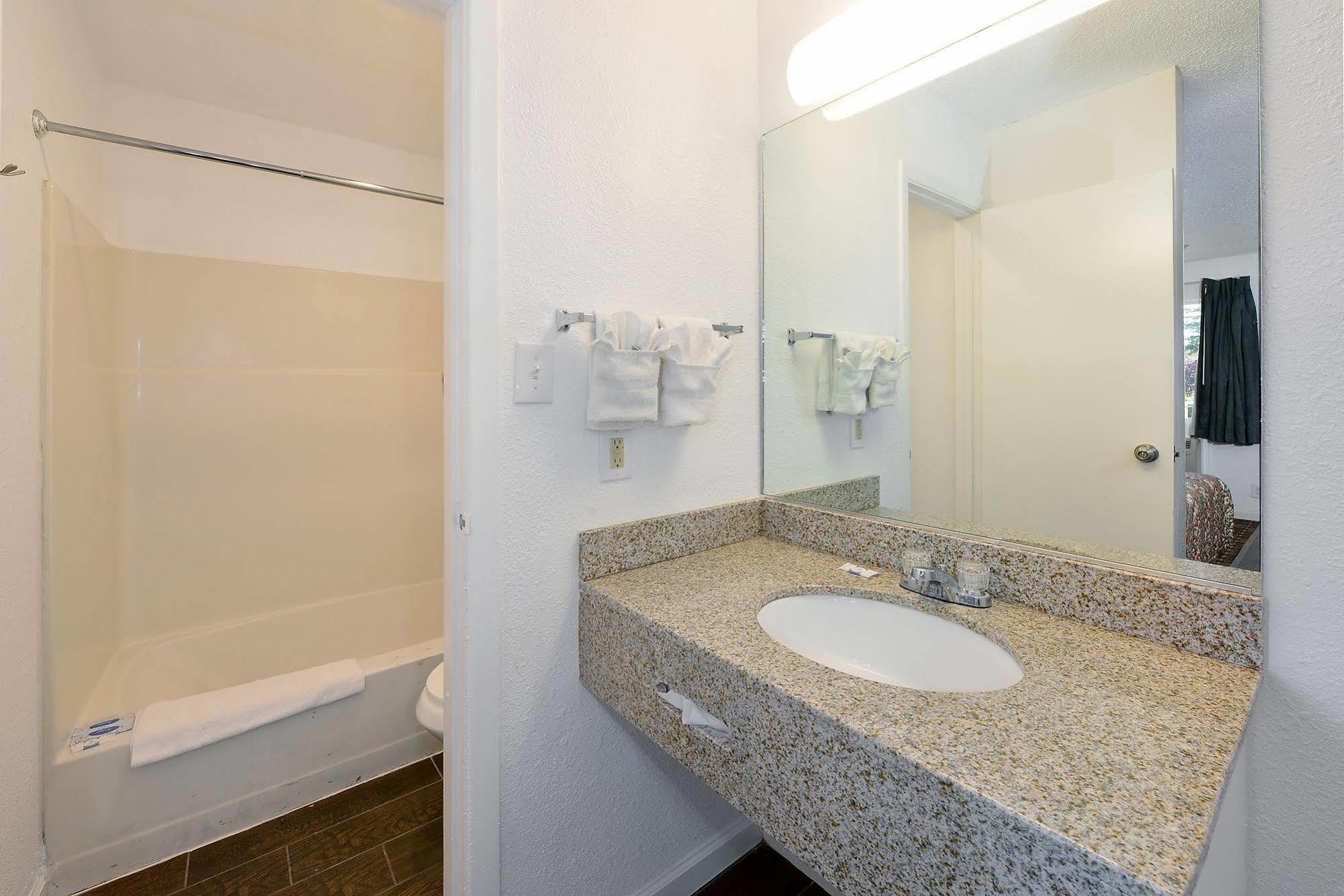 Budget Inn Expressway Hub Rohnert Park Extérieur photo